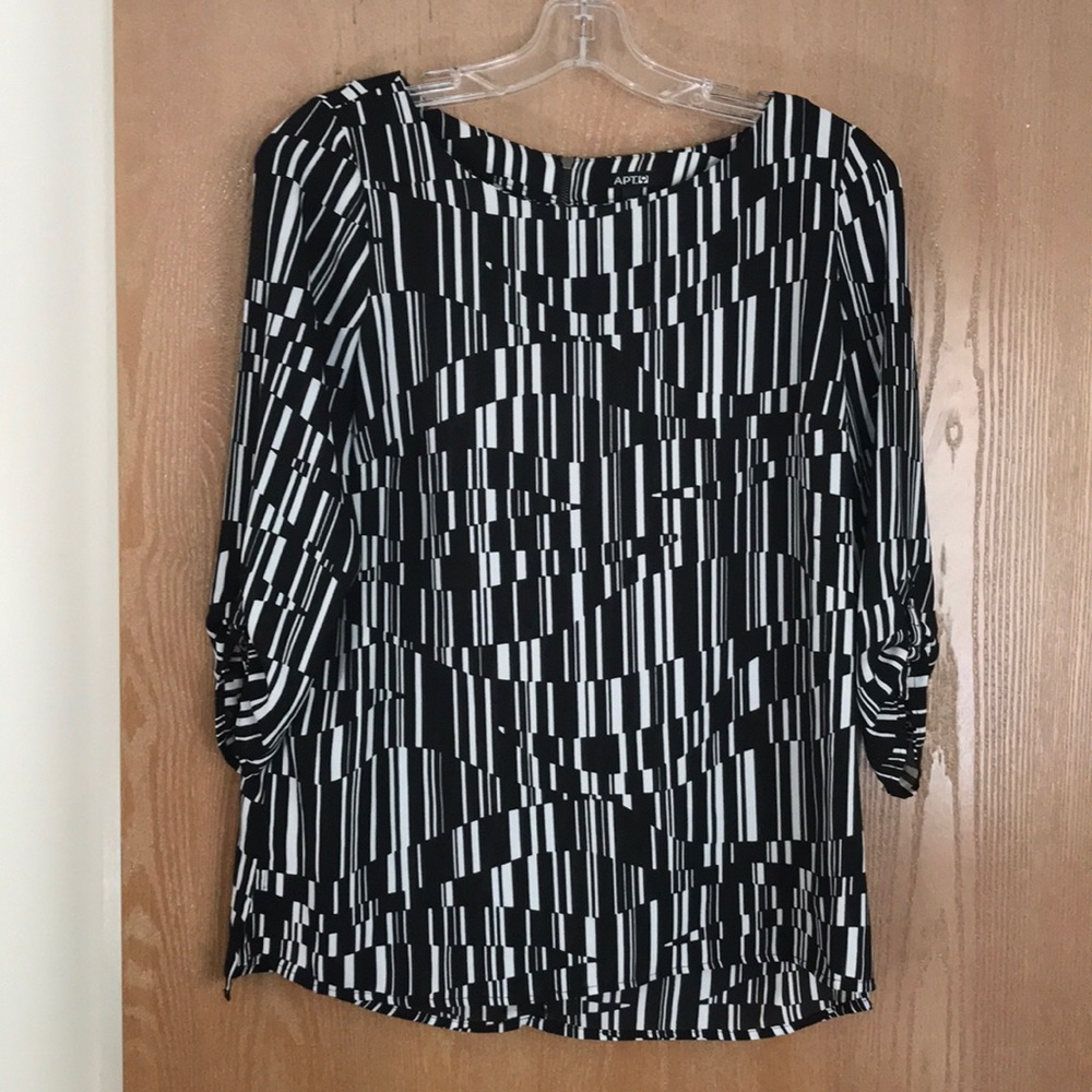 Apt 9 black & white blouse